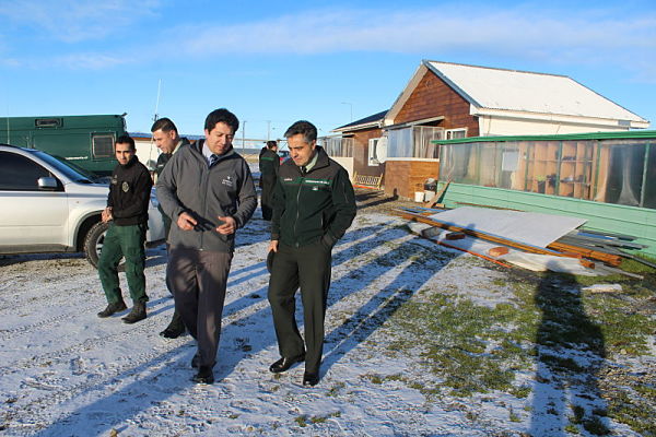 SEREMI MELLA DESTACÓ MEJORADAS INSTALACIONES Y NUEVO ESTÁNDAR DE EQUIPO DE CANES ADIESTRADOS (ECA) DE GENDARMERÍA (3)_opt