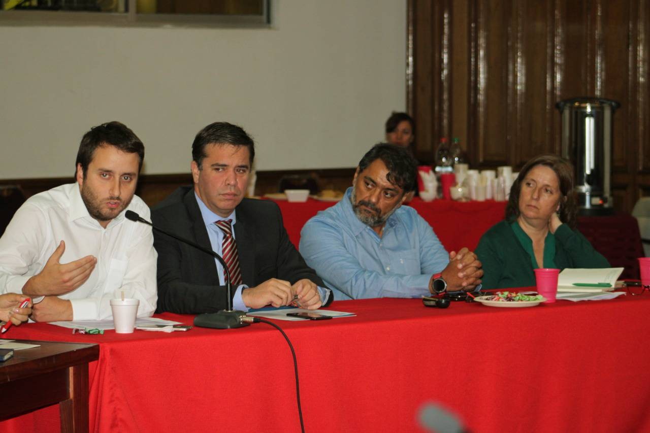 Mesa de infancia busca coordinar oferta programática pública para la infanto adolescencia regional