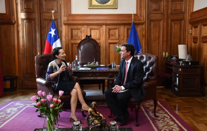 GloriaAnaReunión_01