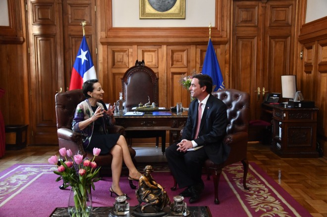 GloriaAnaReunión_01